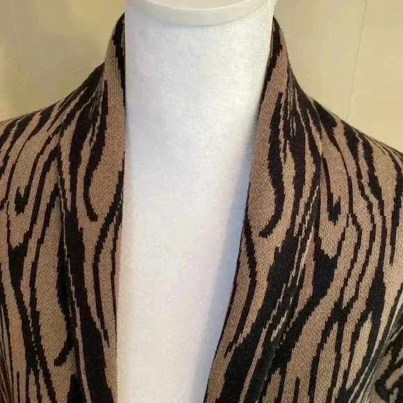 Chico’s Gray & Black Open Front Cardigan, Size 1 (Medium or 8). - Picture 3 of 9